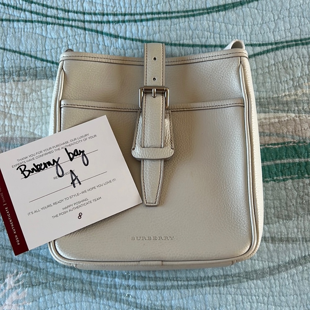 Vintage Burberry, Authentic,off white, leather crossbody bag.*Posh Authenticate*